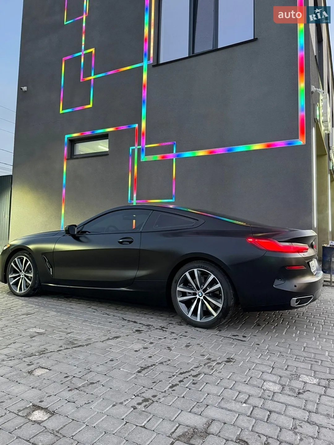 2021 BMW 8er - мініатюра 23