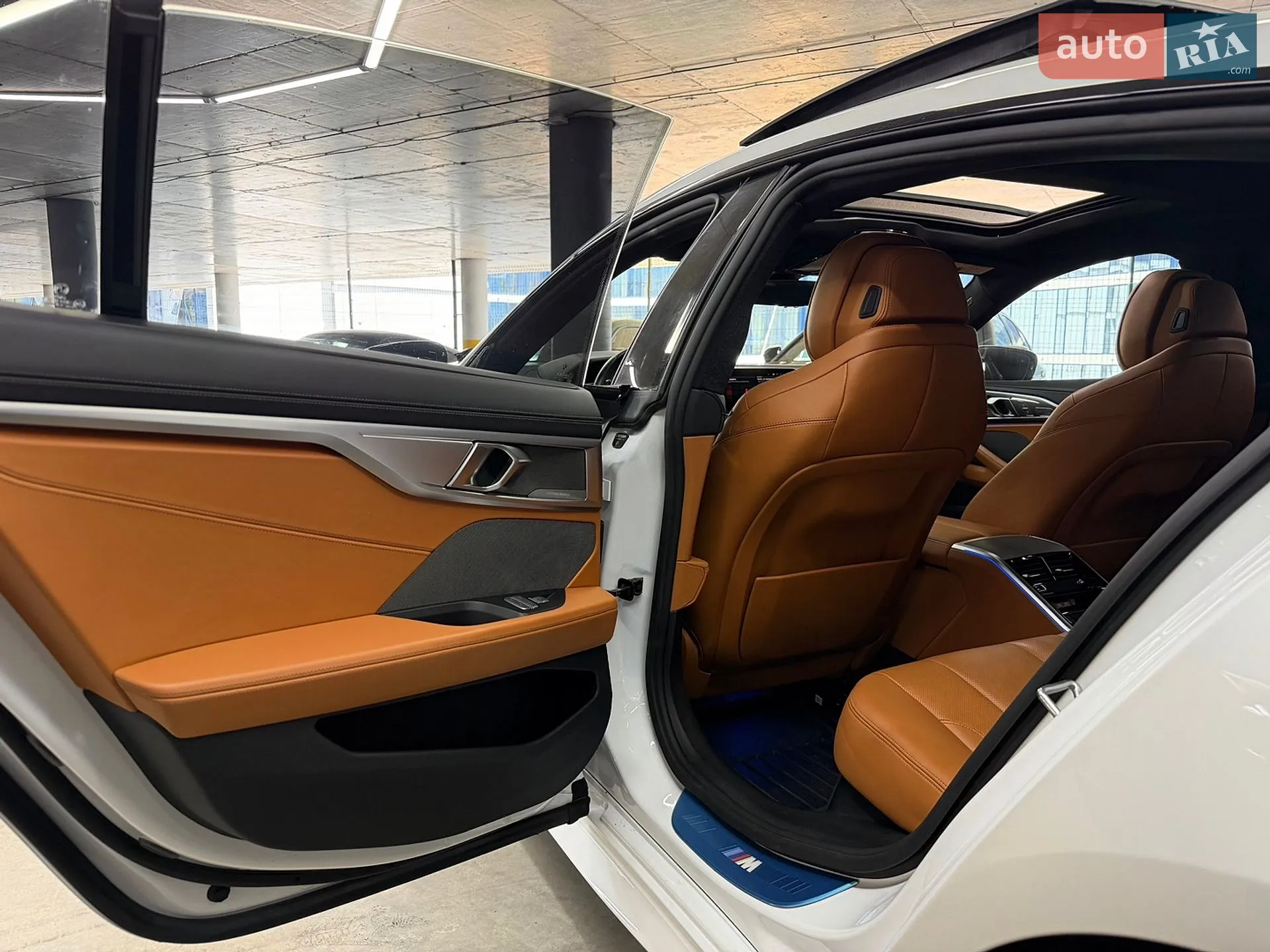 2021 BMW 8er - мініатюра 26