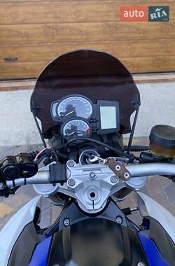 Мотоцикл Спорт-туризм BMW F 800R 2015 в 