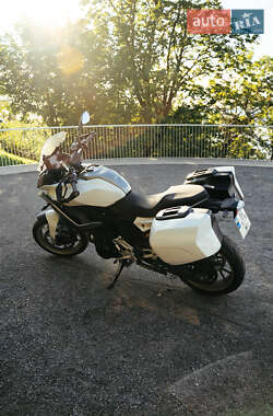 Мотоцикл Спорт-туризм BMW F 900 XR 2021 в 