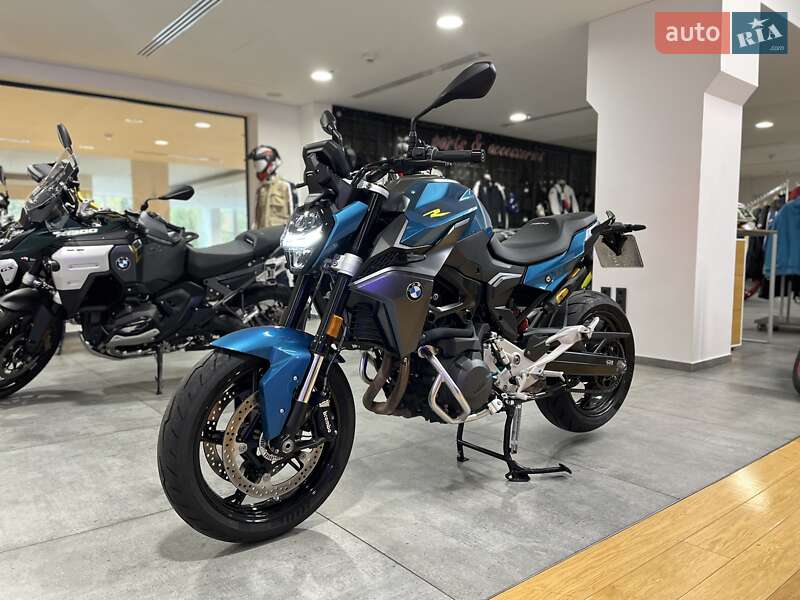 BMW F 900R 2025