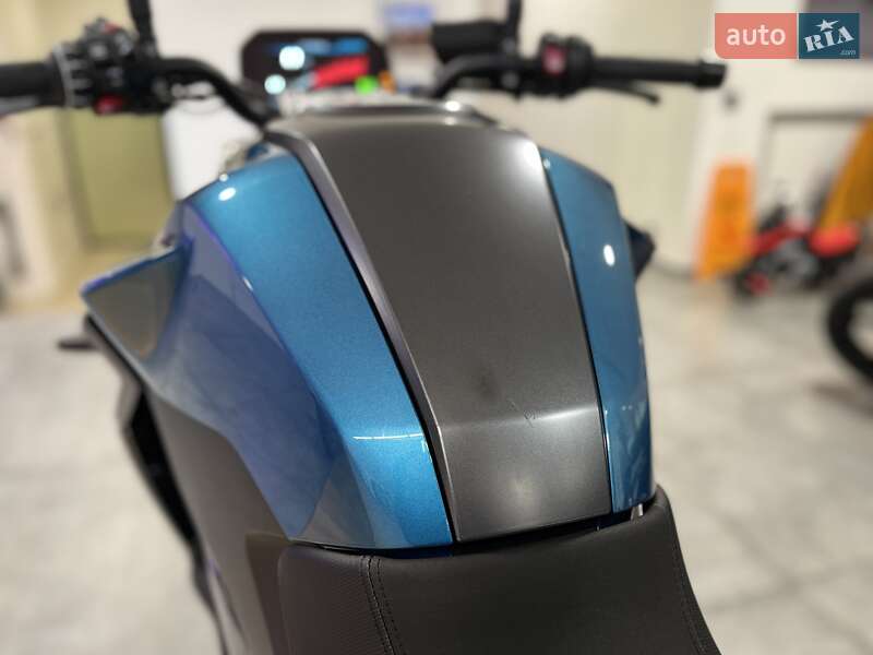 Мотоцикл Без обтікачів (Naked bike) BMW F 900R 2025 в Києві фото 17 Мотоцикл Без обтікачів (Naked bike) BMW F 900R 2025 в Києві