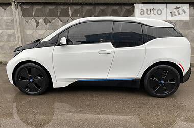 Хетчбек BMW I3 2015 в 