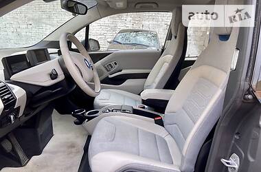 Хетчбек BMW I3 2015 в 