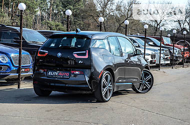 Седан BMW I3 2015 в Киеве