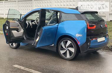 Хетчбек BMW I3 2017 в 