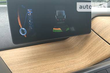 Хетчбек BMW I3 2017 в 