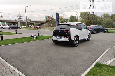 Седан BMW I3 2016 в Киеве