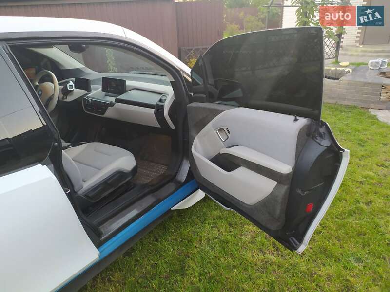 Хэтчбек BMW I3 2015 в Житомире