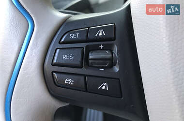 Хетчбек BMW I3 2015 в 