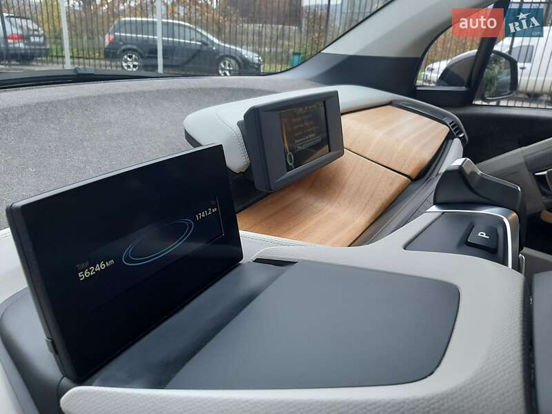 Хэтчбек BMW I3 2015 в Сваляве