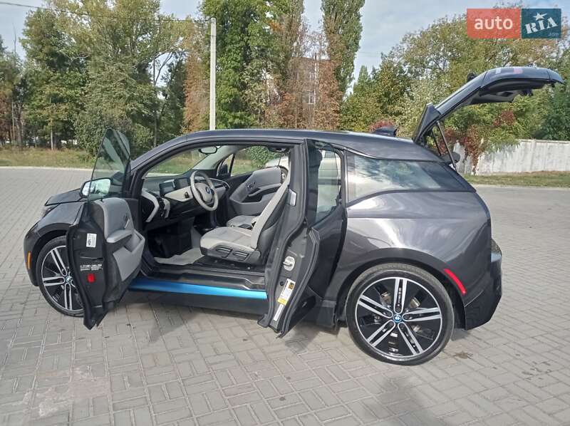 Хэтчбек BMW I3 2015 в Житомире