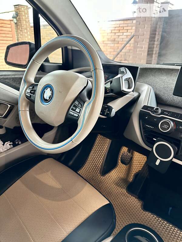 Хэтчбек BMW I3 2015 в Шостке