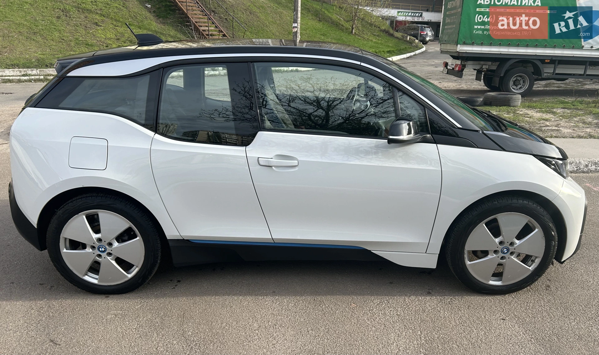2019 BMW i3 - мініатюра 2