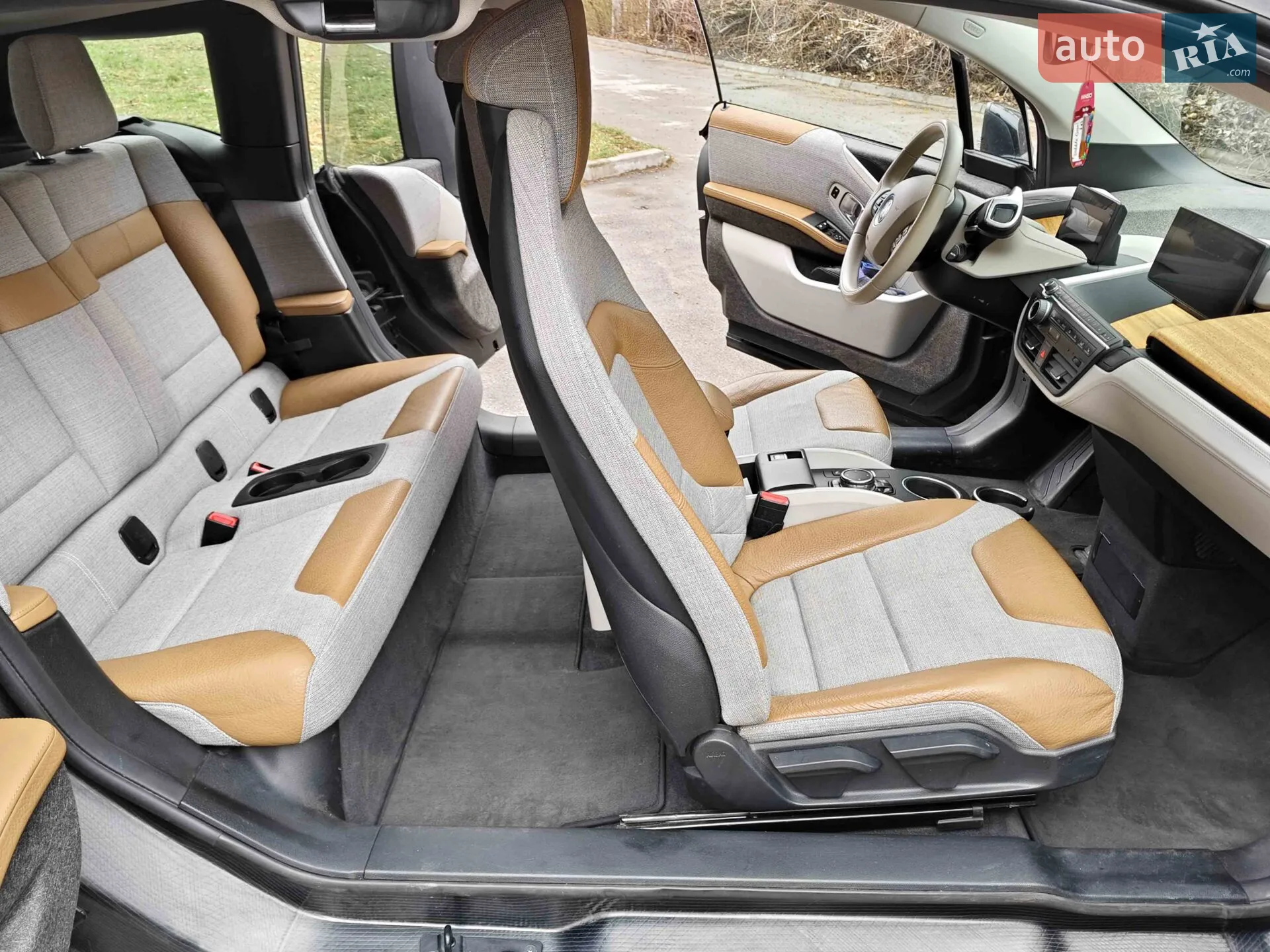 2016 BMW i3 - мініатюра 26