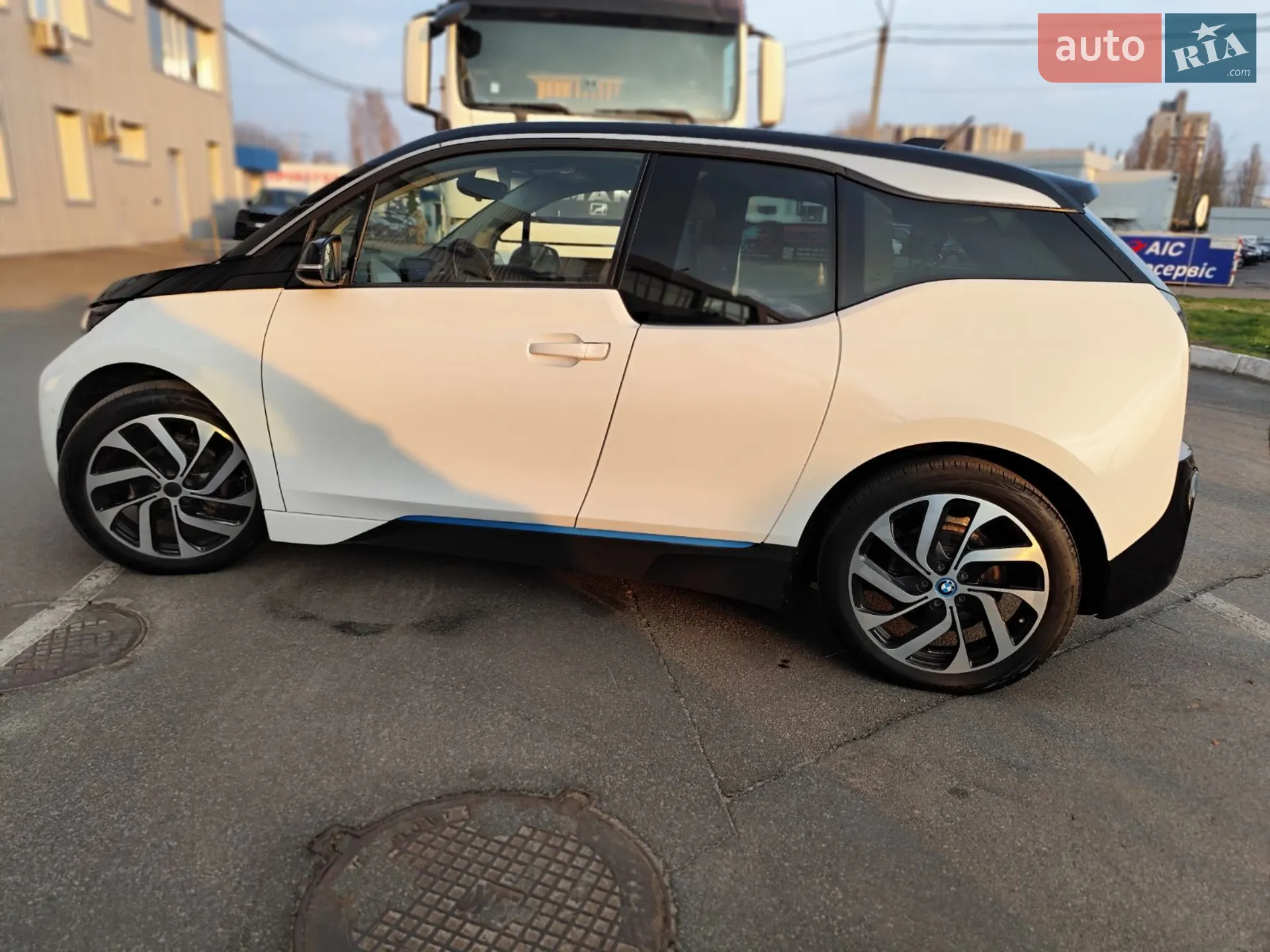 2019 BMW i3 - мініатюра 3