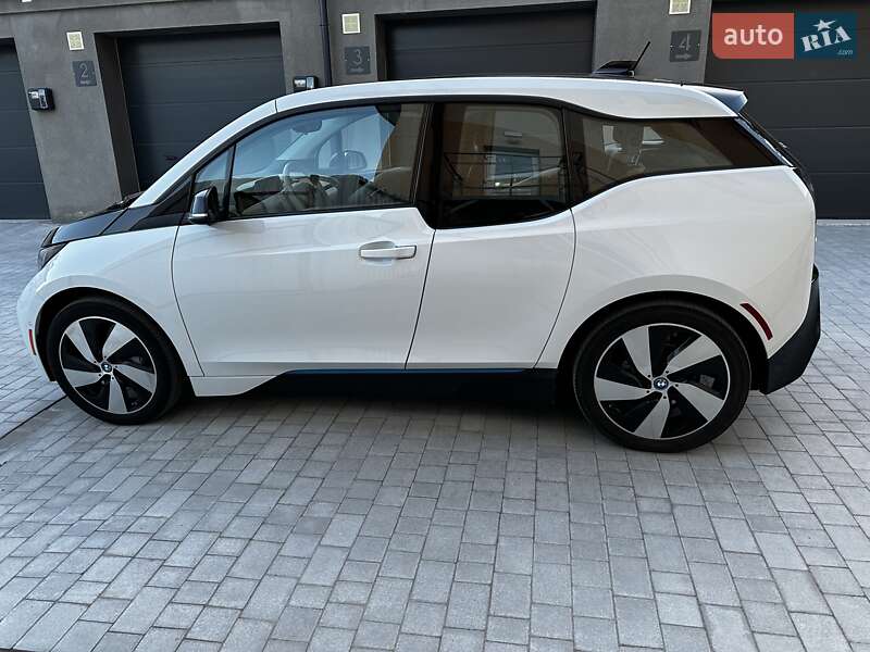 Хетчбек BMW I3 2015 в 