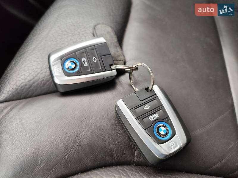 Хэтчбек BMW I3 2016 в Киеве