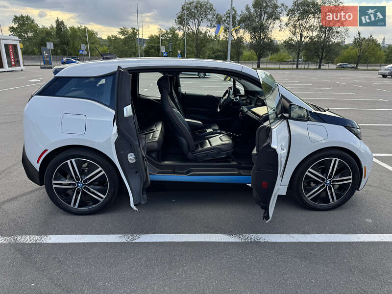 Хэтчбек BMW I3 2015 в 