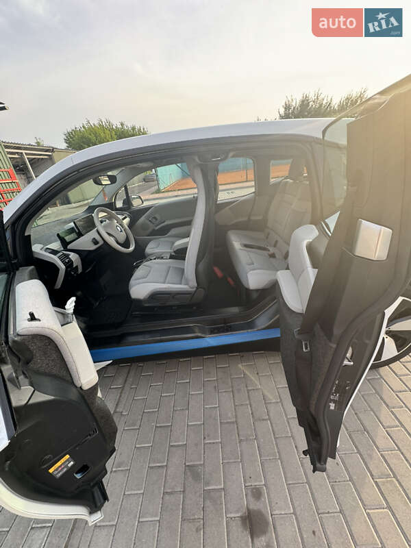 Хэтчбек BMW I3 2016 в Киеве