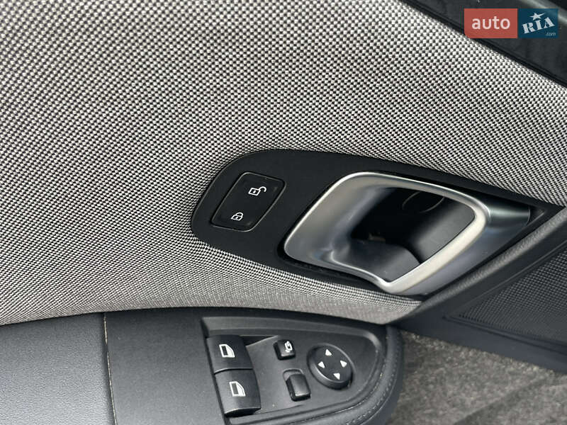 Хэтчбек BMW I3 2017 в Львове