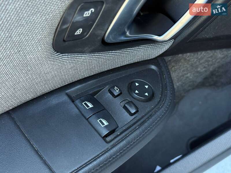 Хетчбек BMW I3 2016 в Рівному