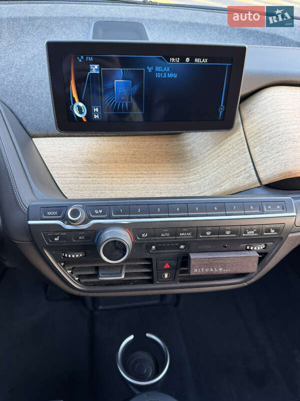 Хэтчбек BMW I3 2014 в Киеве