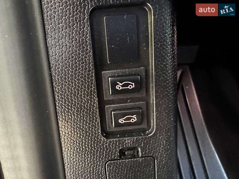 Хэтчбек BMW I3 2016 в Киеве