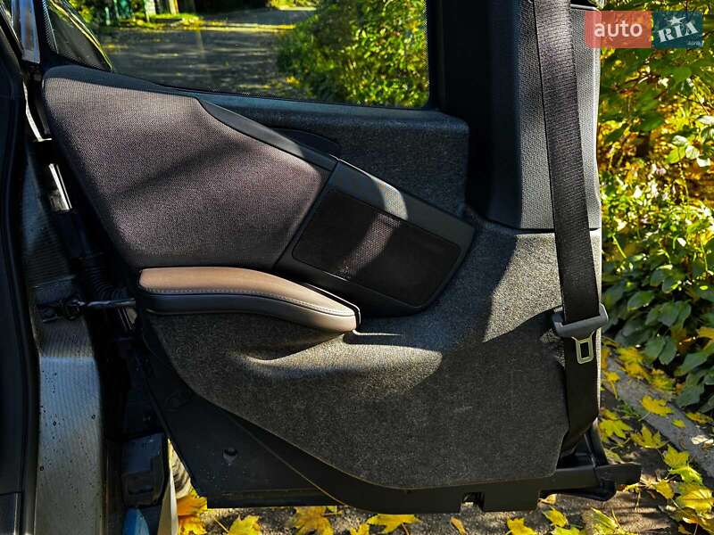 Хэтчбек BMW I3 2016 в Киеве
