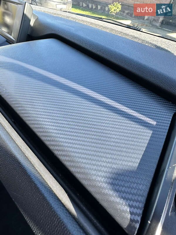 Хэтчбек BMW I3 2015 в Киеве