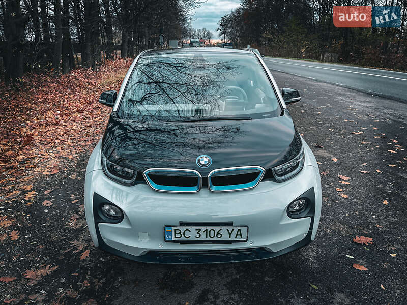 Хэтчбек BMW I3 2016 в Лапаевке