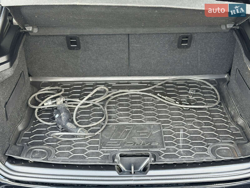 Хэтчбек BMW I3 2015 в Львове