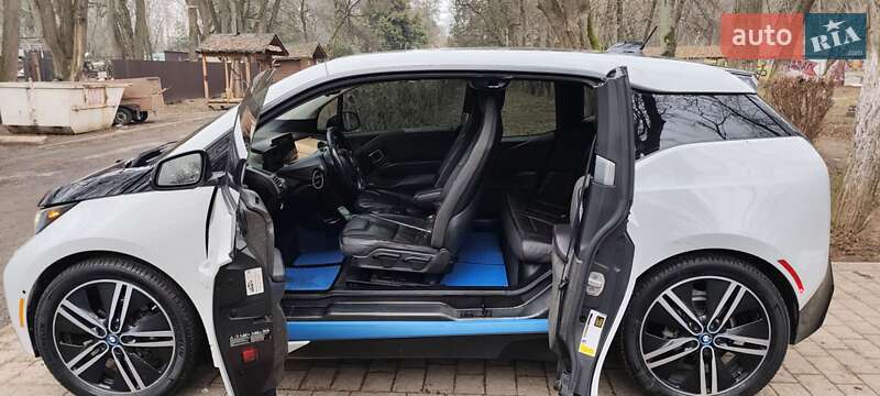 Хэтчбек BMW I3 2015 в Ужгороде