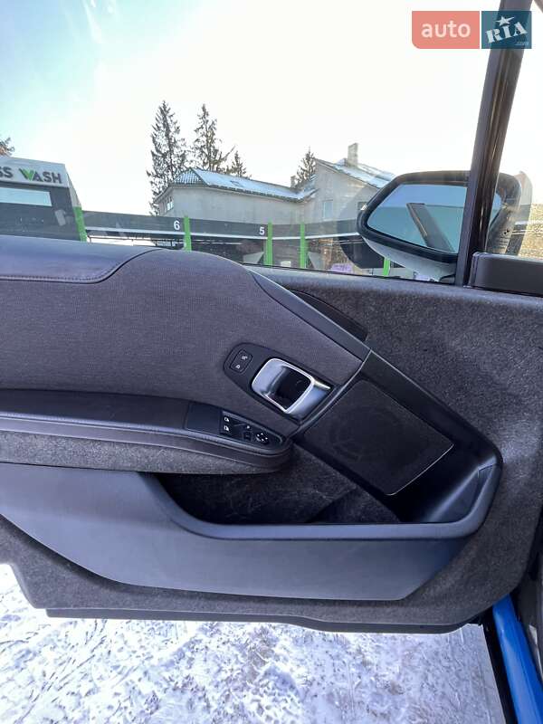 Хетчбек BMW I3 2017 в Чернівцях