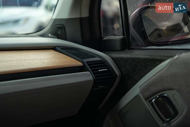 Хэтчбек BMW I3 2018 в Черновцах