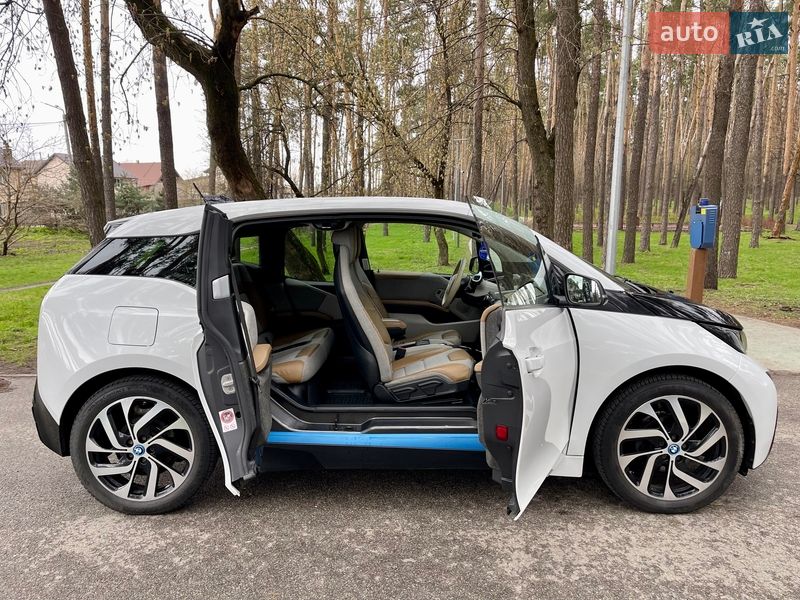 Хэтчбек BMW I3 2016 в Киеве