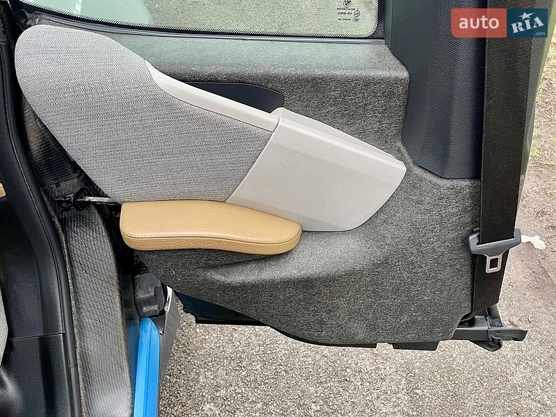 Хэтчбек BMW I3 2016 в Киеве