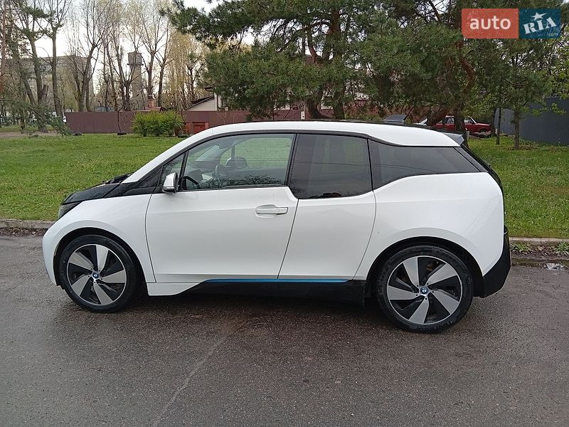 Хэтчбек BMW I3 2015 в Горишних Плавнях