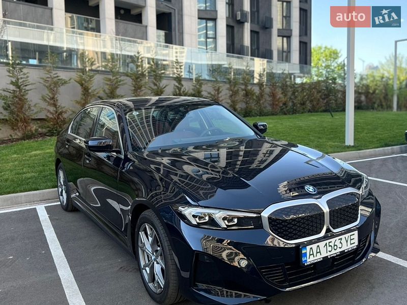 Седан BMW I3 2025 в Києві