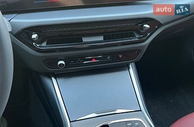 Седан BMW I3 2025 в Києві