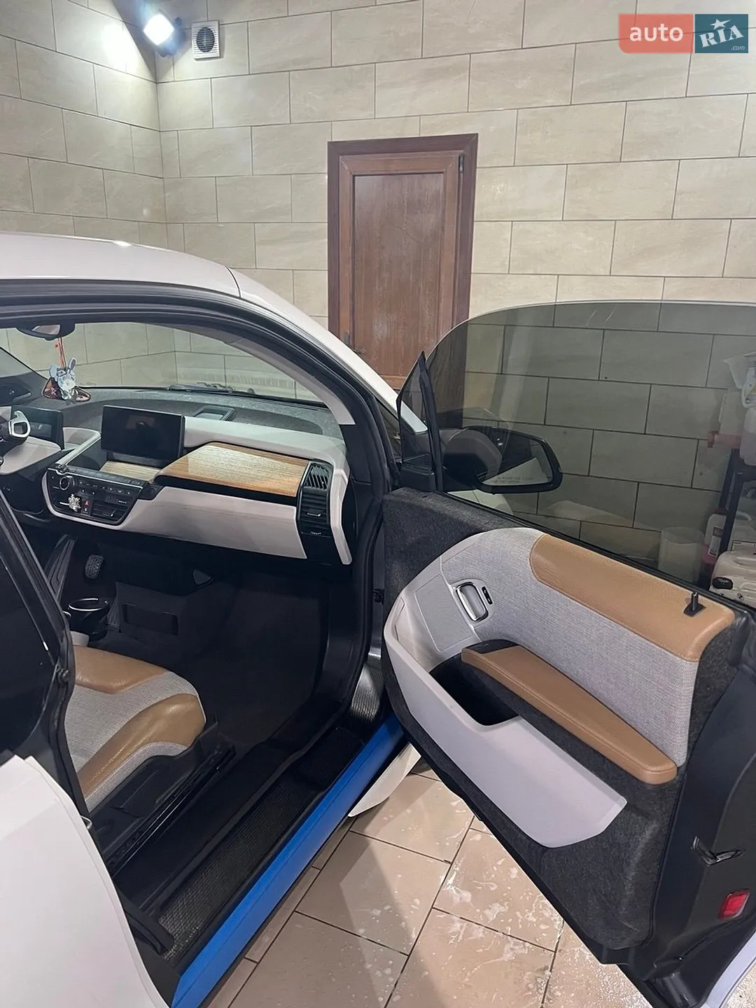 2016 BMW i3 - мініатюра 3