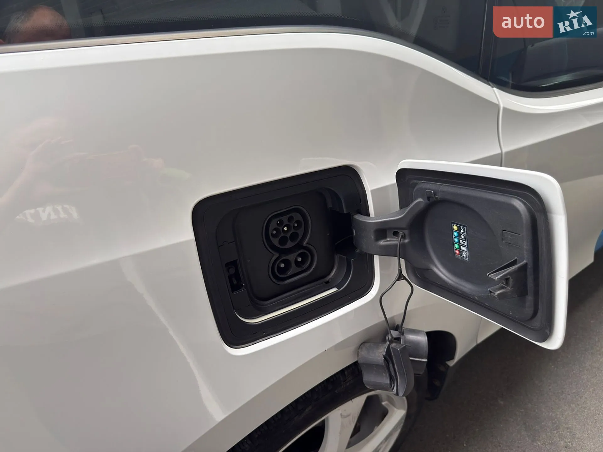 2016 BMW i3 - мініатюра 23