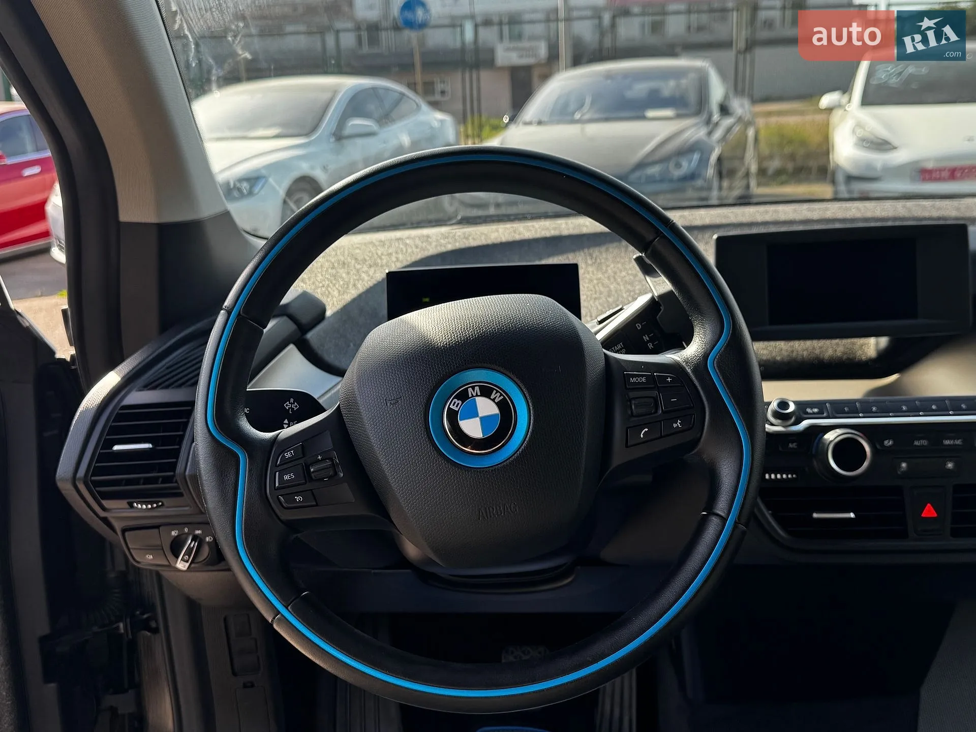 2016 BMW i3 - мініатюра 21