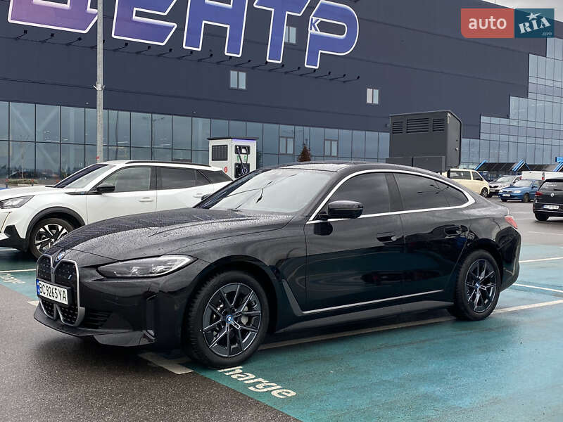 Купе BMW i4 2023 в Львове