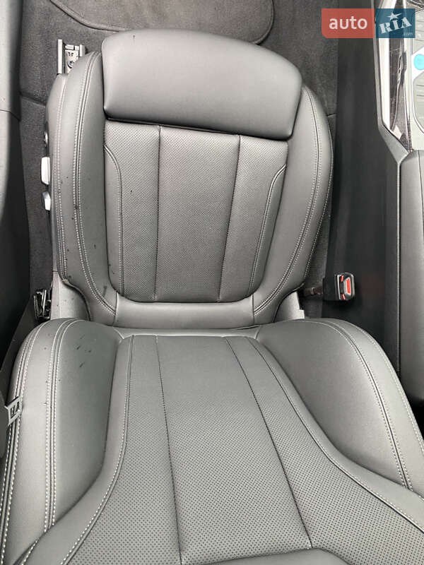 Купе BMW i4 2023 в Львове