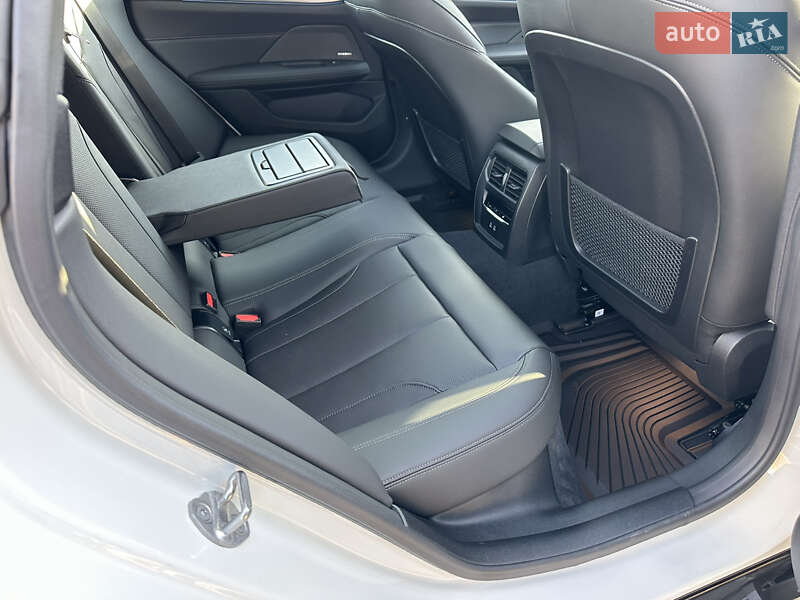 Купе BMW i4 2023 в Киеве