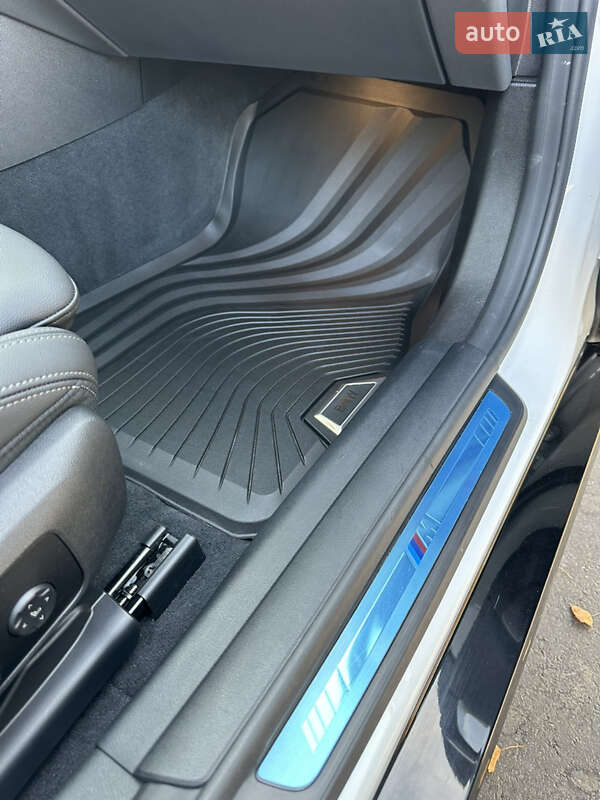 Купе BMW i4 2023 в Киеве