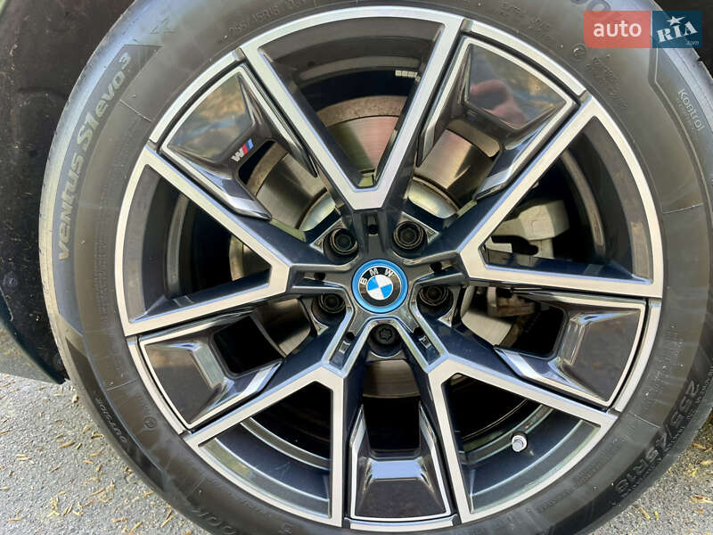 Купе BMW i4 2023 в Києві