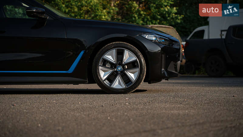 Купе BMW i4 2022 в Киеве фото 3 Купе BMW i4 2022 в Киеве