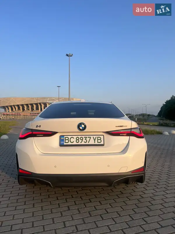 BMW i4